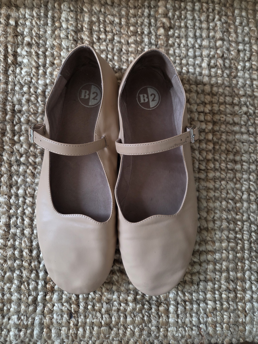 B2 Women's Nude Mary Jane Flats